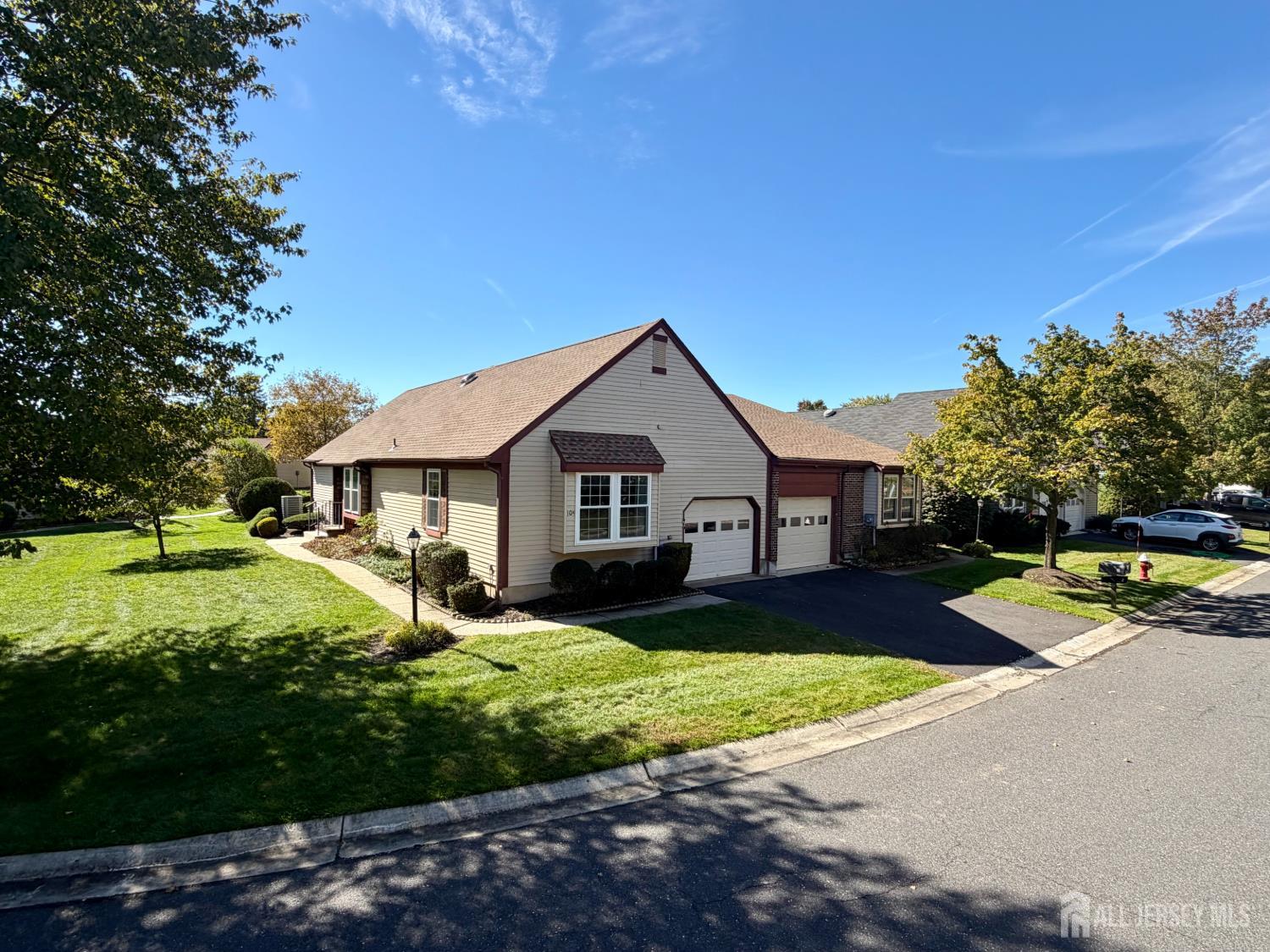10 Betsy Ross Drive B Image 2
