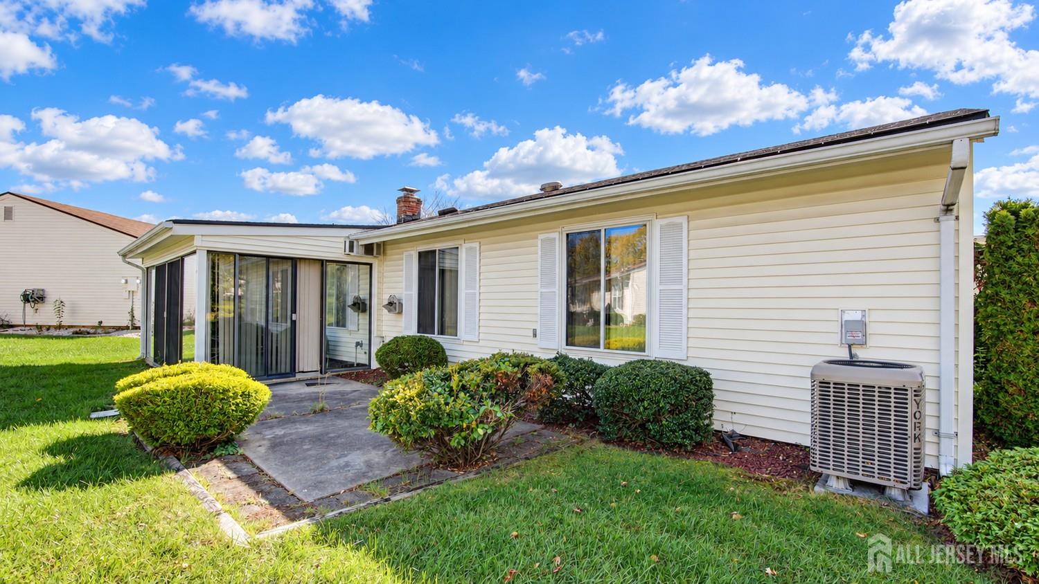 14 Basswood Plaza B, Monroe, NJ, 08831 image 31