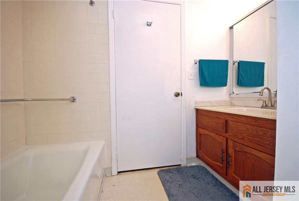426 Redding Lane C, Monroe, NJ, 08831 image 17