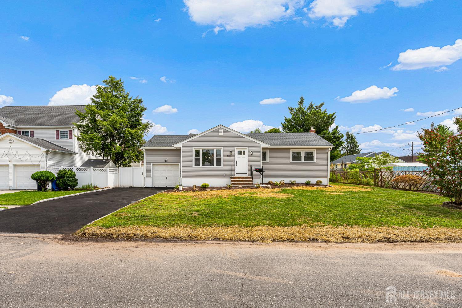1221 Charter Street, Piscataway, NJ, 08854