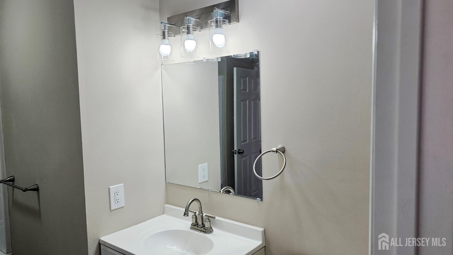 9 NW pinetree Court, Monroe, NJ, 08831 image 21