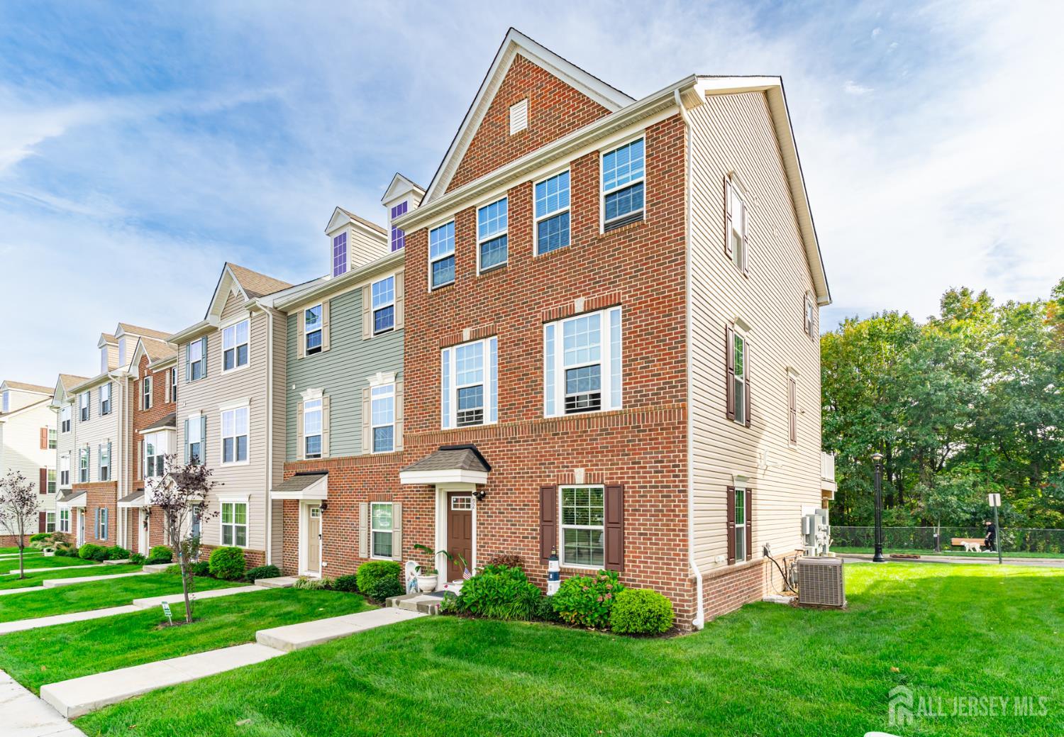 92 Anchor Way 292 Image 3