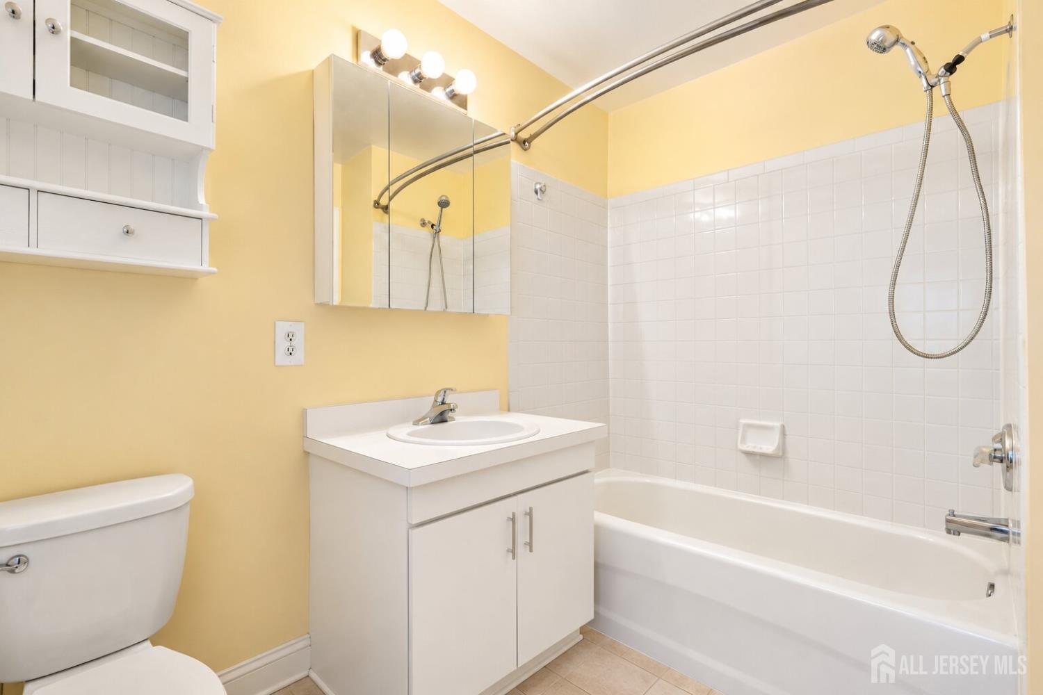 804 Wedgewood Circle 818, Middletown, NJ, 07718 image 14