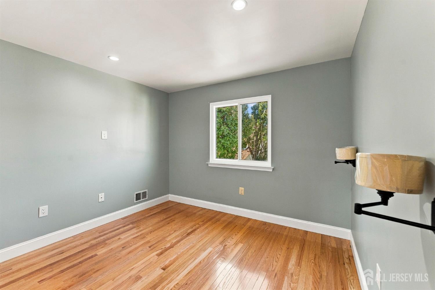 67 Victoria Way, Sewaren, NJ, 07077 image 12