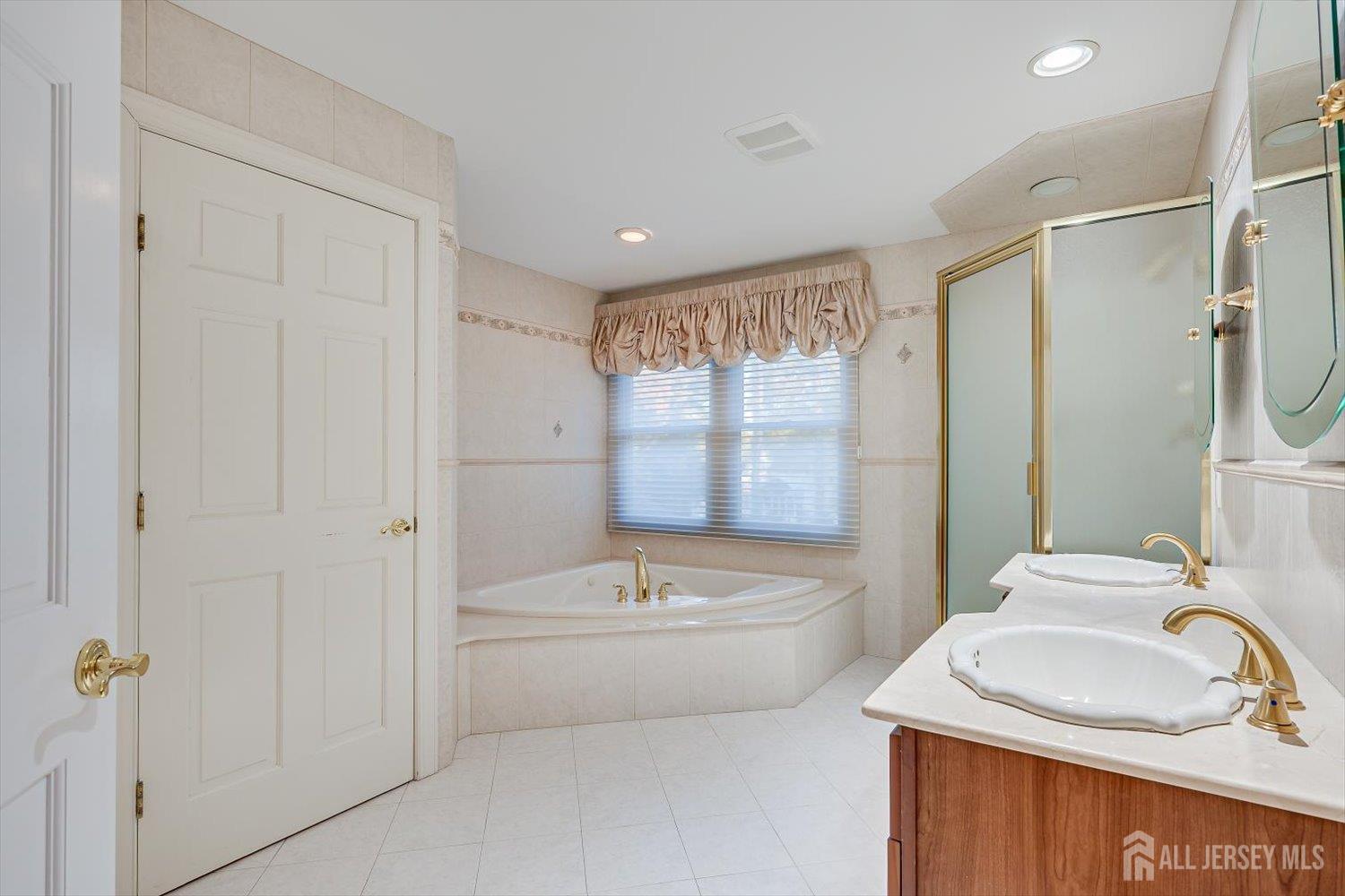 21 Stafford Road, Colonia, NJ, 07067 image 48