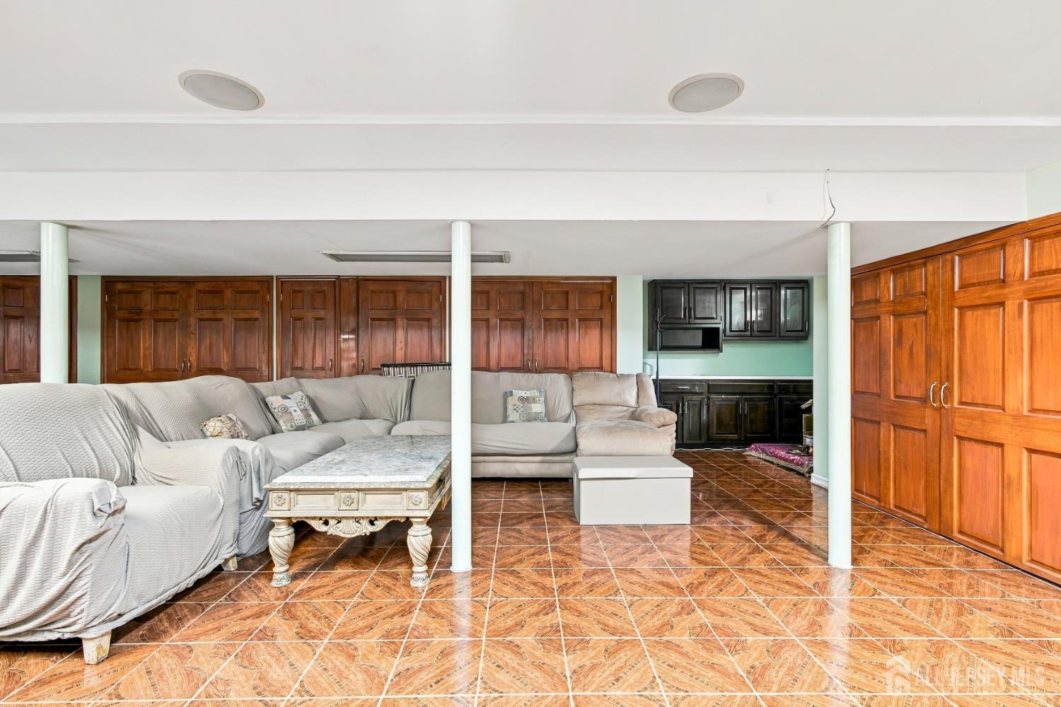 1 Pine Ridge Drive, Edison, NJ, 08820 image 41