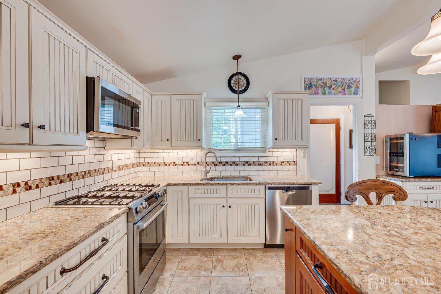 72 Stephenville Parkway, Edison, NJ, 08820 image 12