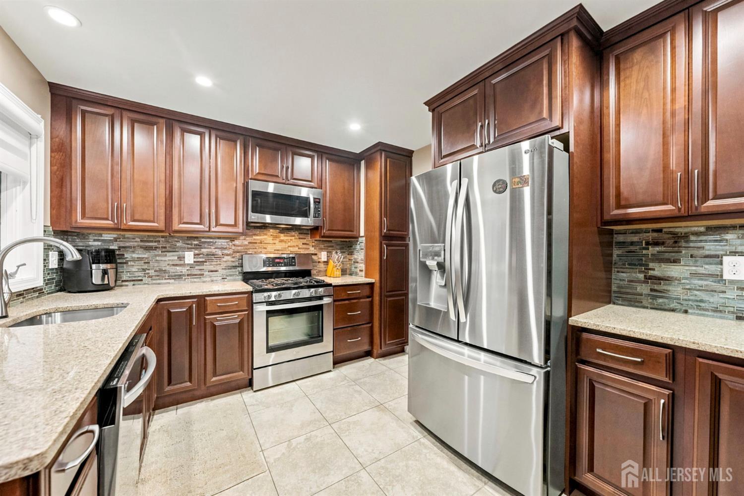 6 Sherry Road, East Brunswick, NJ, 08816 image 29