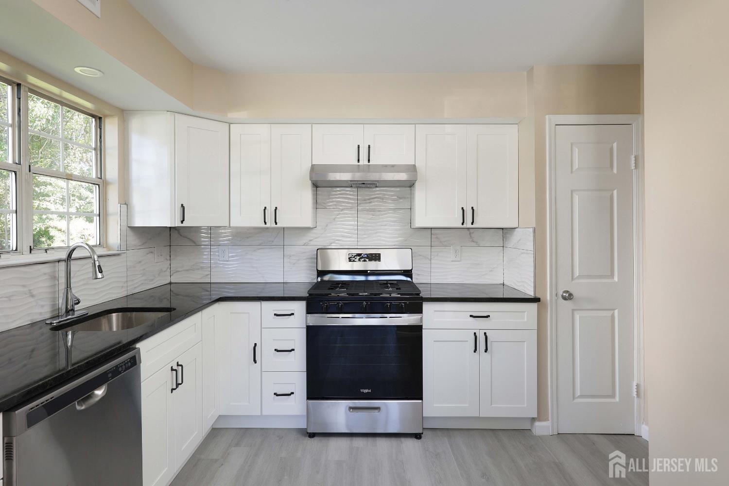 728 Darlington Drive Image 5