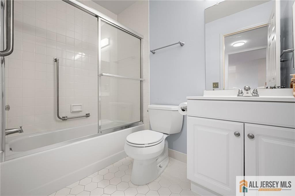 16 Andrew Johnson Drive B, Monroe, NJ, 08831 image 27