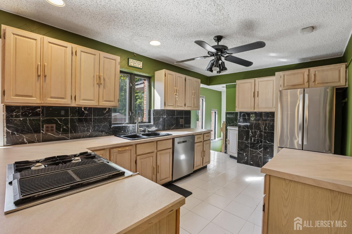 97 Amherst Avenue, Colonia, NJ, 07067 image 21