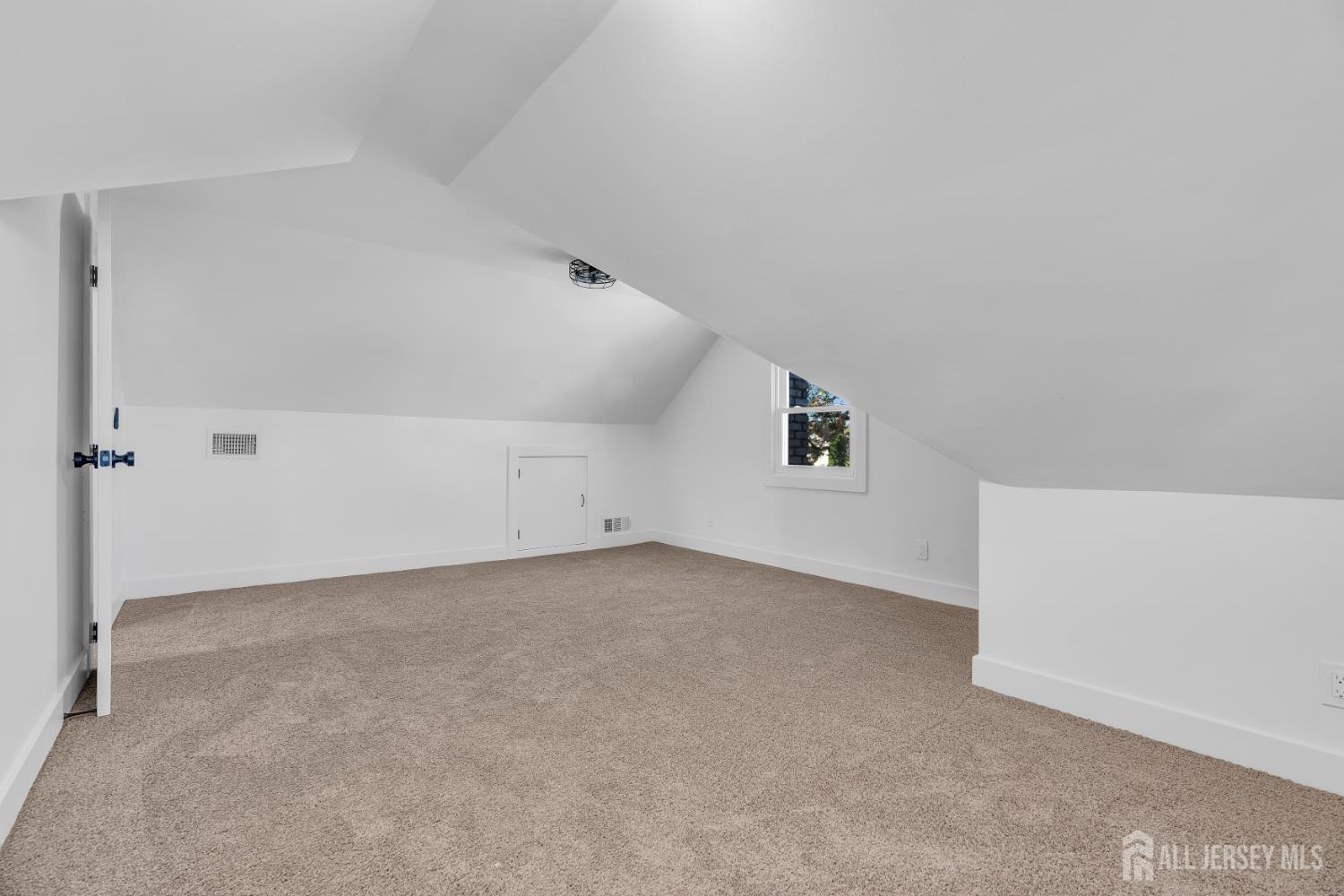 30 Pine Tree Drive, Colonia, NJ, 07067 image 18