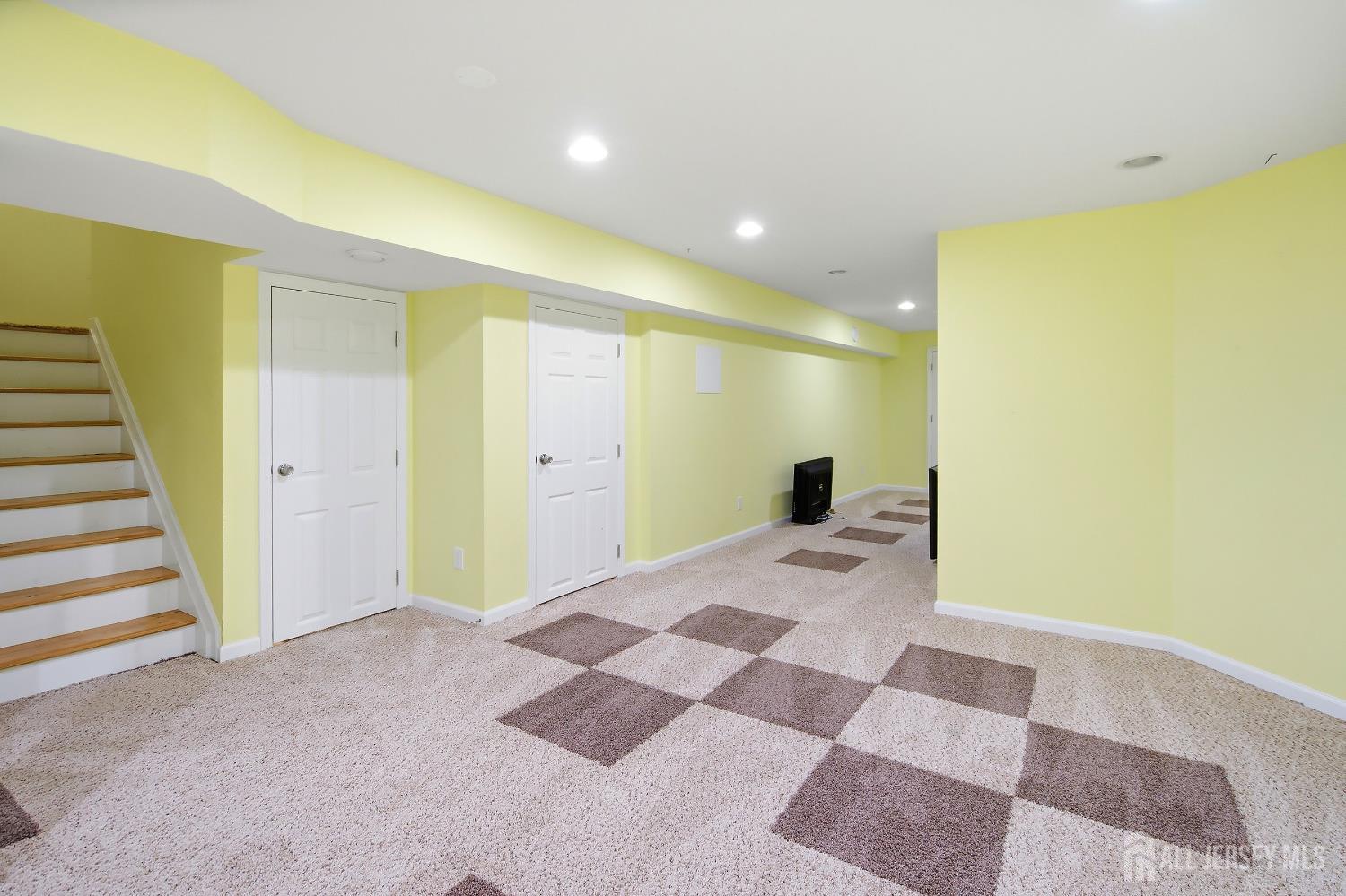 1105 Fir Court, Franklin Twsp, NJ, 08873 image 25