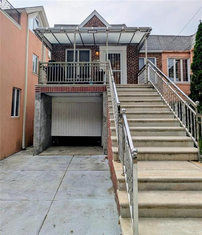2722 East 28th Street Image 4