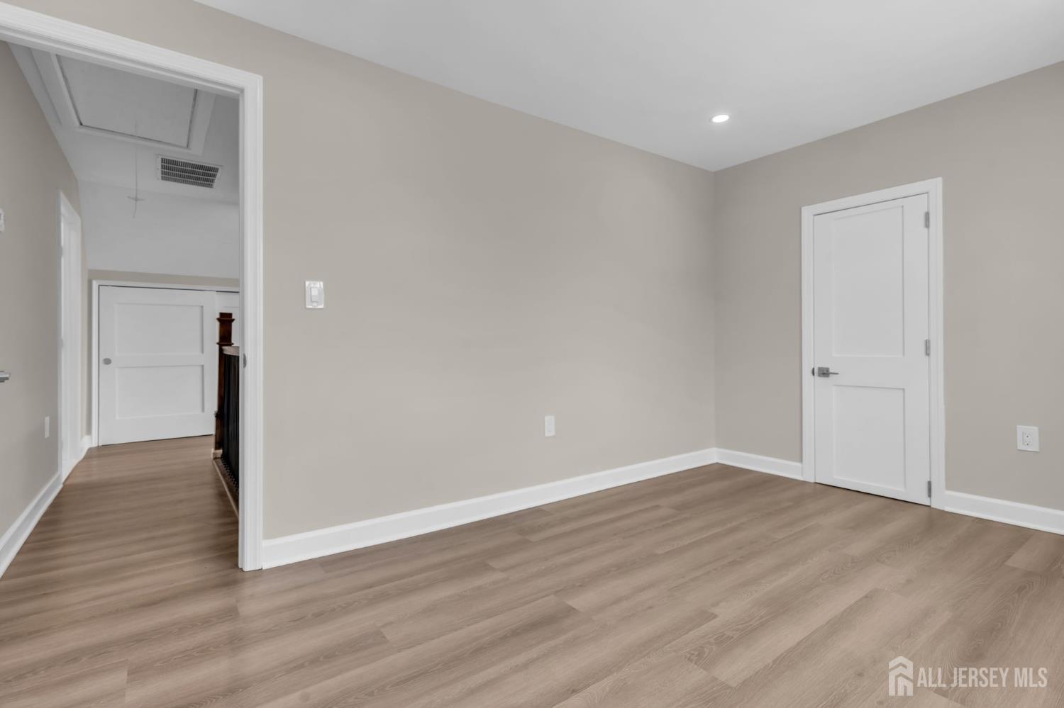 21 Market Street, Edison, NJ, 08817 image 24