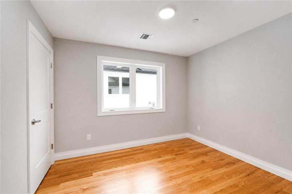 685 Oakland Avenue, Staten  Island, New York, 10310 image 15