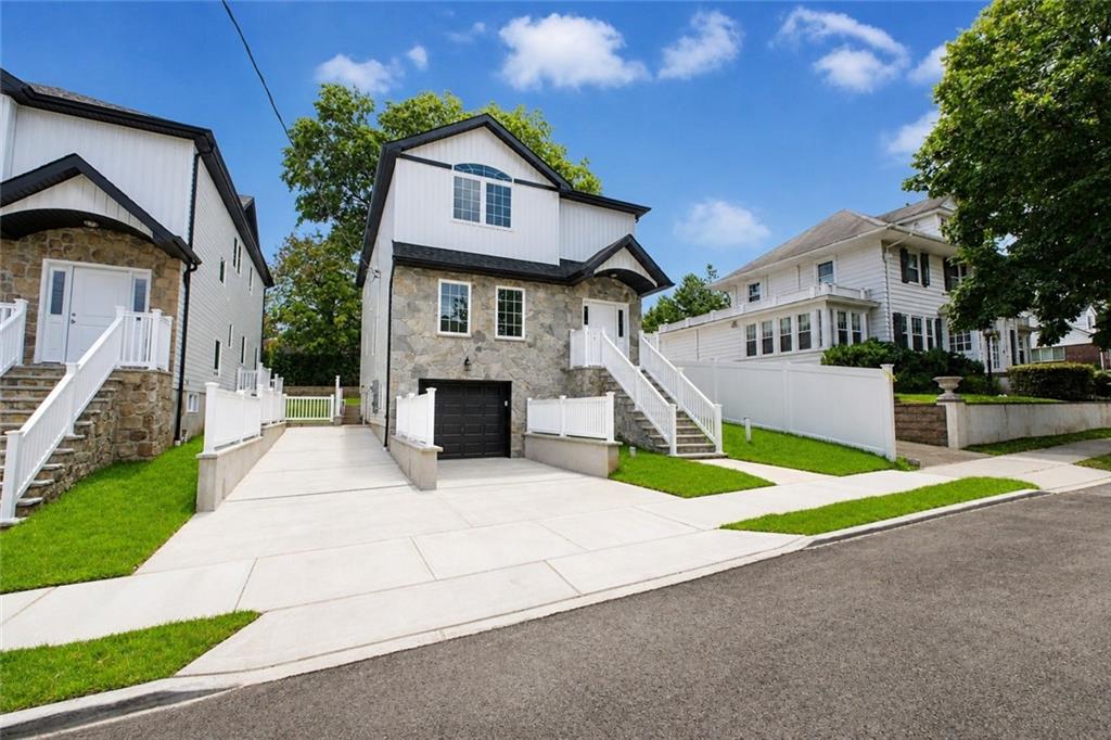 689 Oakland Avenue, Staten  Island, New York, 10310