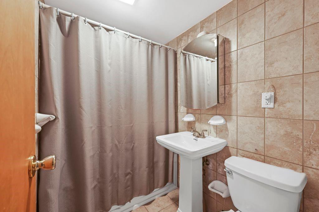 2136 East 28th Street, Brooklyn, New York, 11229 image 19