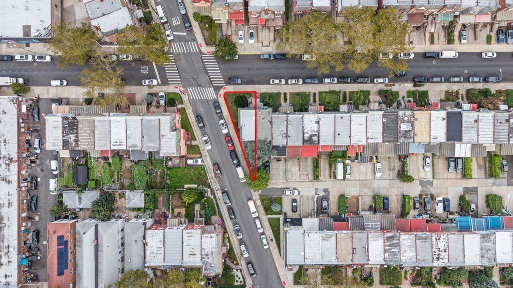 2136 East 28th Street, Brooklyn, New York, 11229 image 27