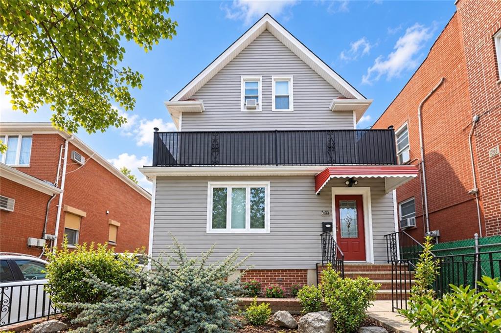 2064 West 10th Street Image 3