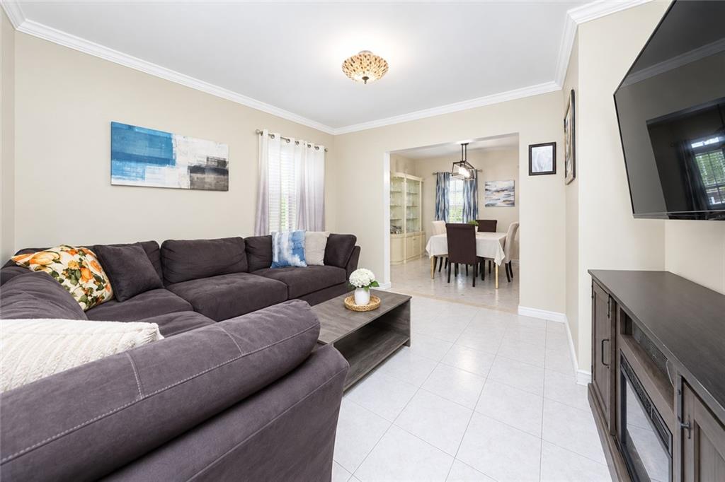 2064 West 10th Street Image 5