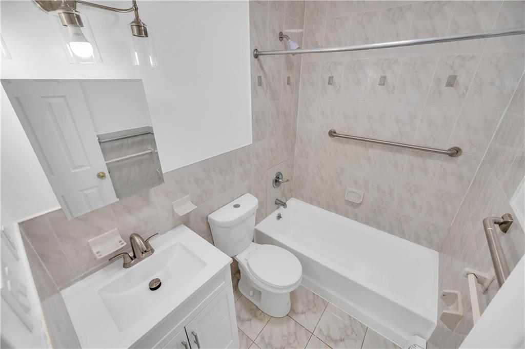 14014 Charles Lane, Springfield Gardens, New York, 11413 image 30