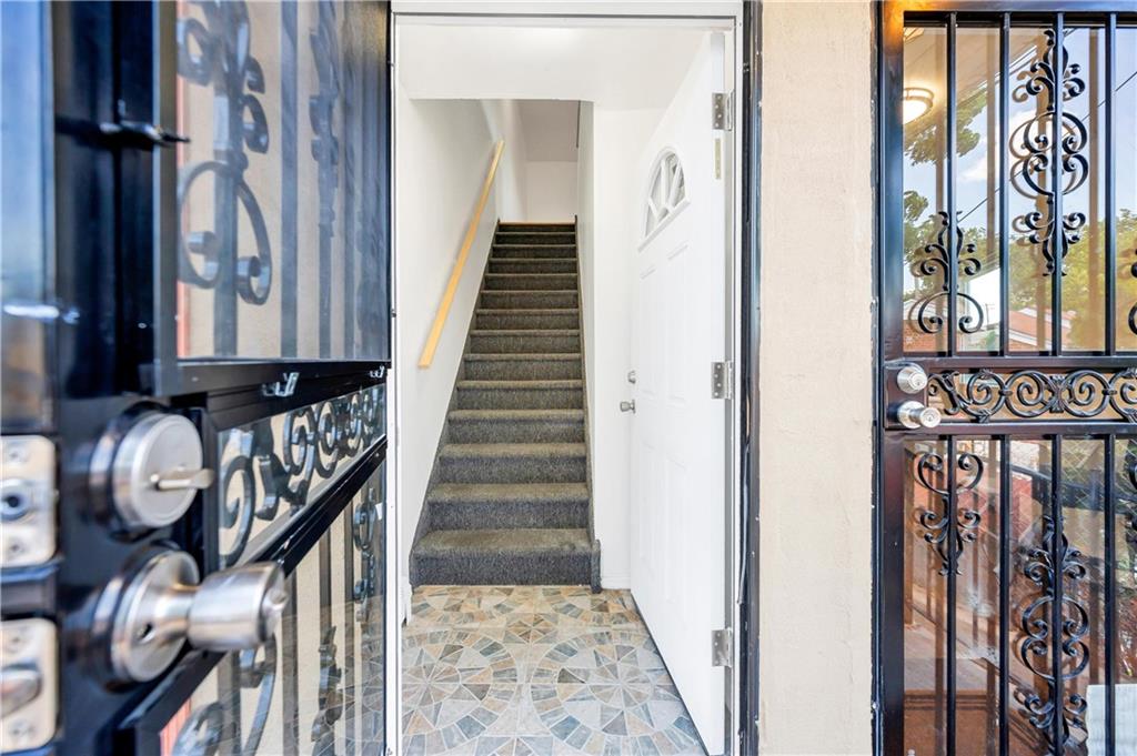 14014 Charles Lane Image 5