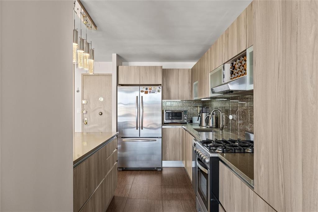 601 Surf Ave Bay 20B Image 2