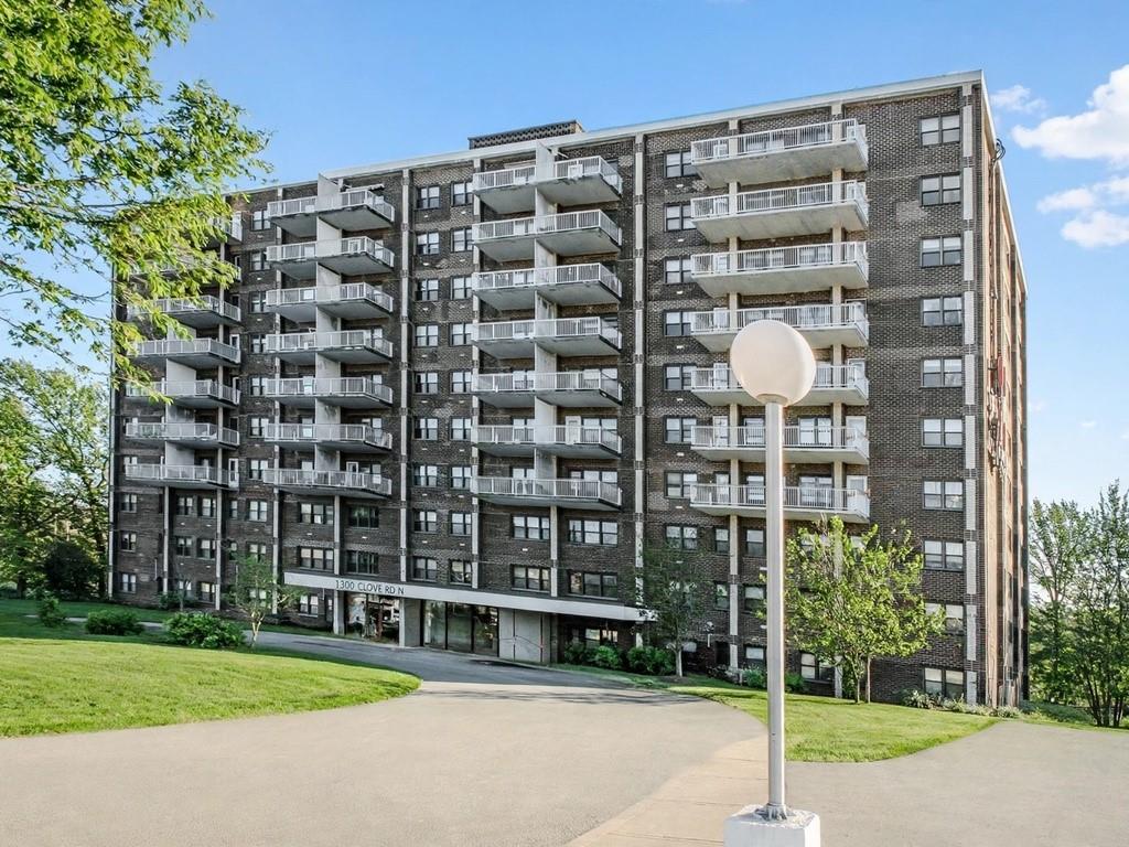 1100 Clove Road 3C Image 2