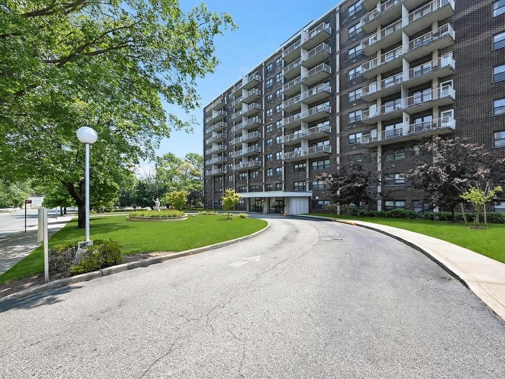 1100 Clove Road 3C, Staten  Island, New York, 10301