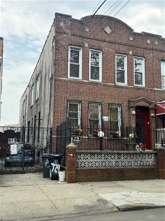 729 Hinsdale Street Image 2