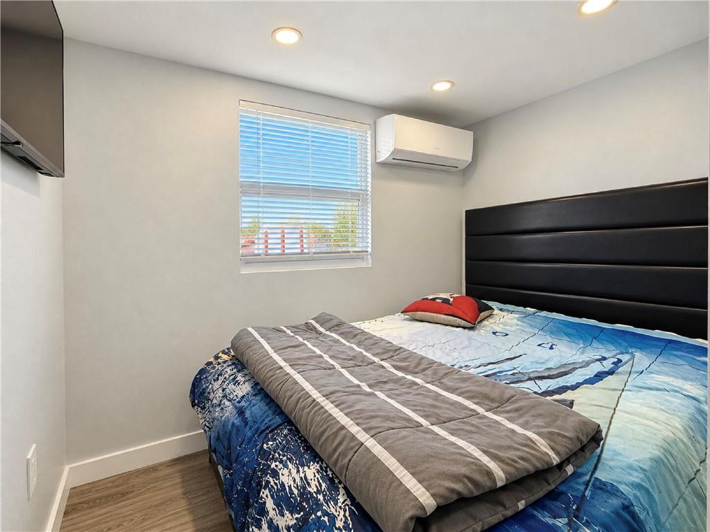 2771 Knapp Street Image 4