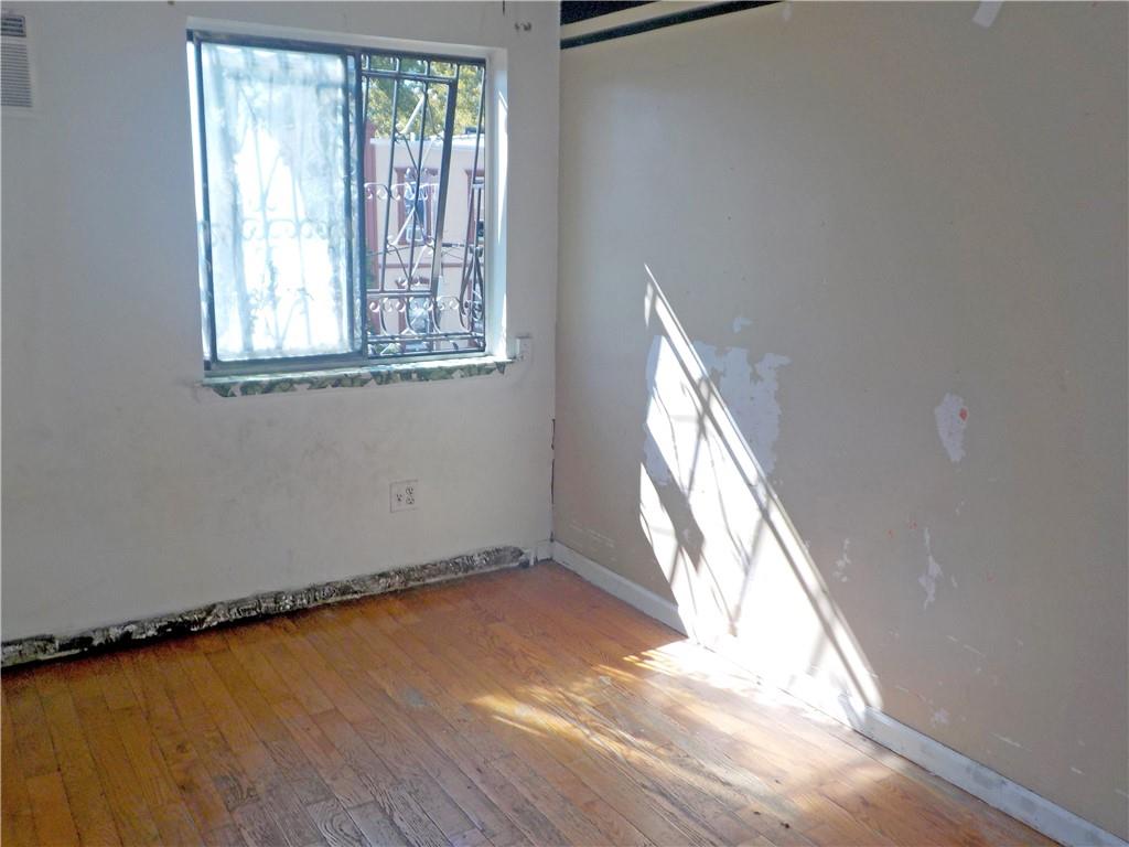 582 Barbey Street Image 4