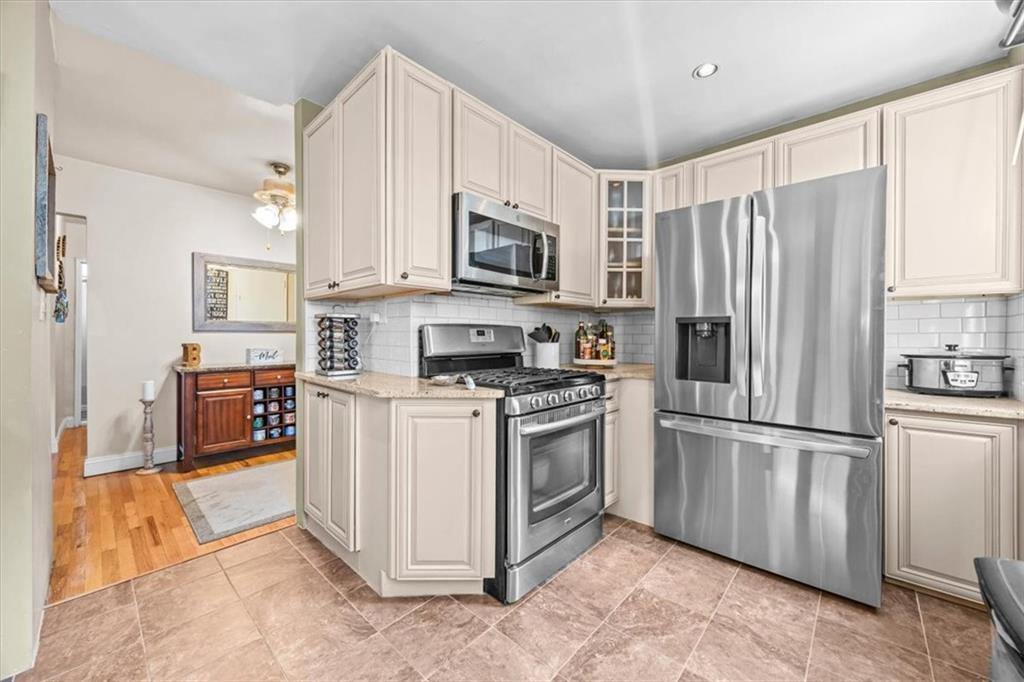 2043 East 58th Street 141E Image 5