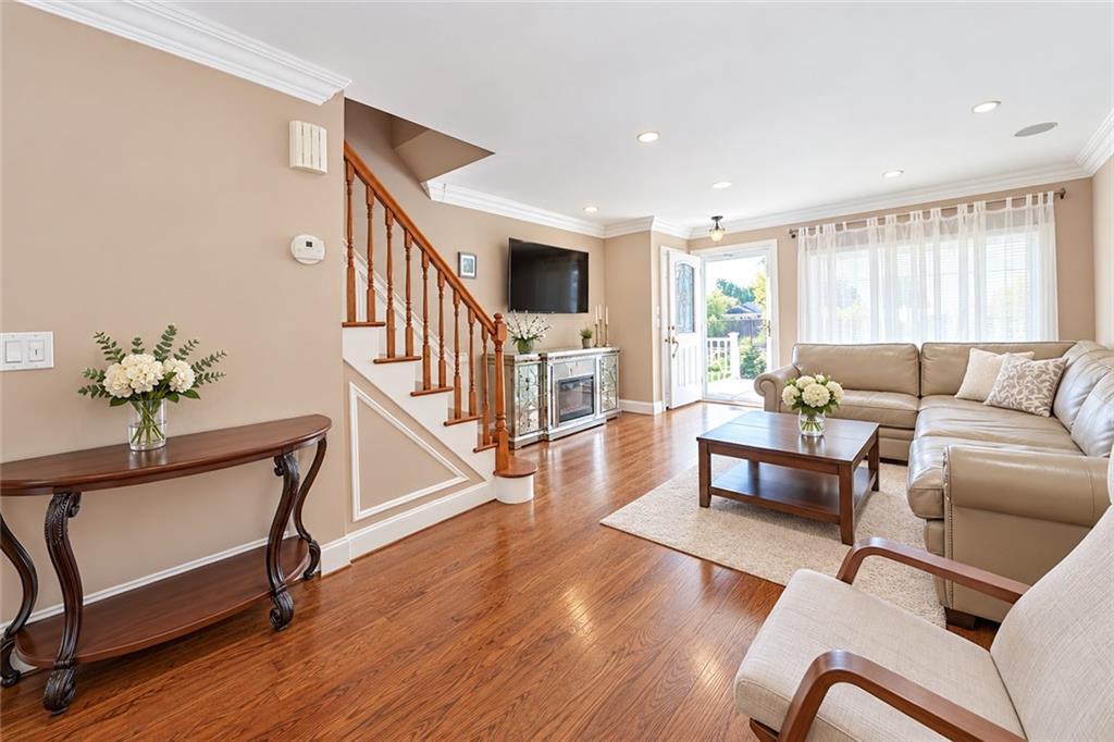 177 Benton Avenue Image 2