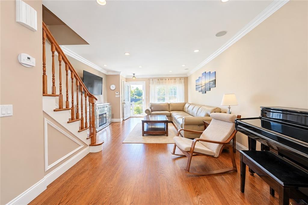 177 Benton Avenue Image 5