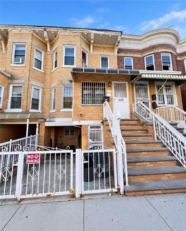1852 70TH Street Image 4