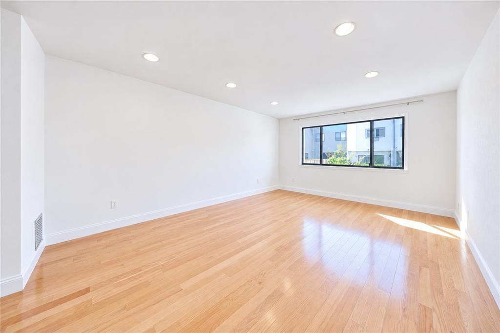 20 Dogwood Drive, Staten  Island, New York, 10312 image 7