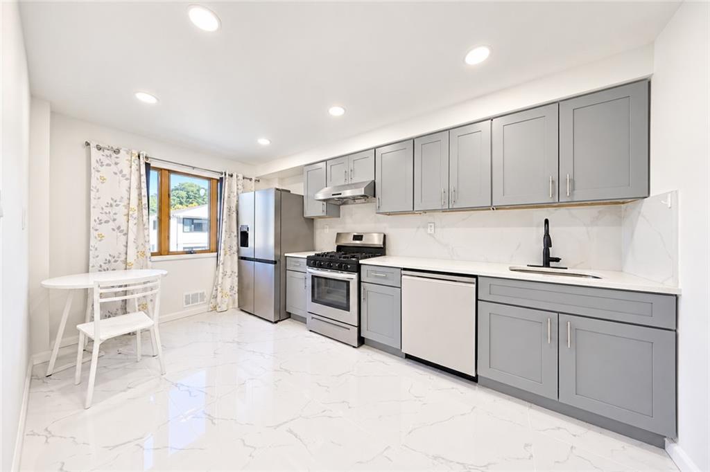 20 Dogwood Drive, Staten  Island, New York, 10312 image 11