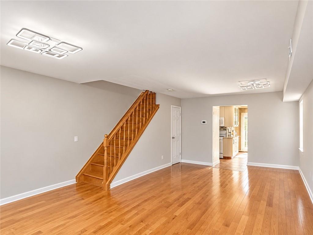 454 Raritan Avenue Image 4