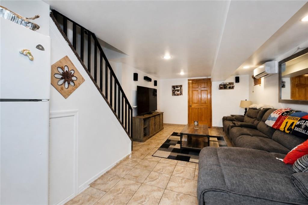 1876 Ryder Street, Brooklyn, New York, 11234 image 28