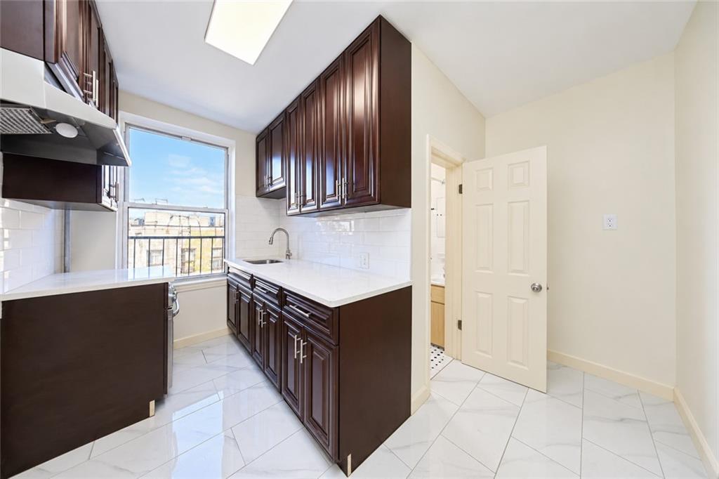 527 40th Street Image 5