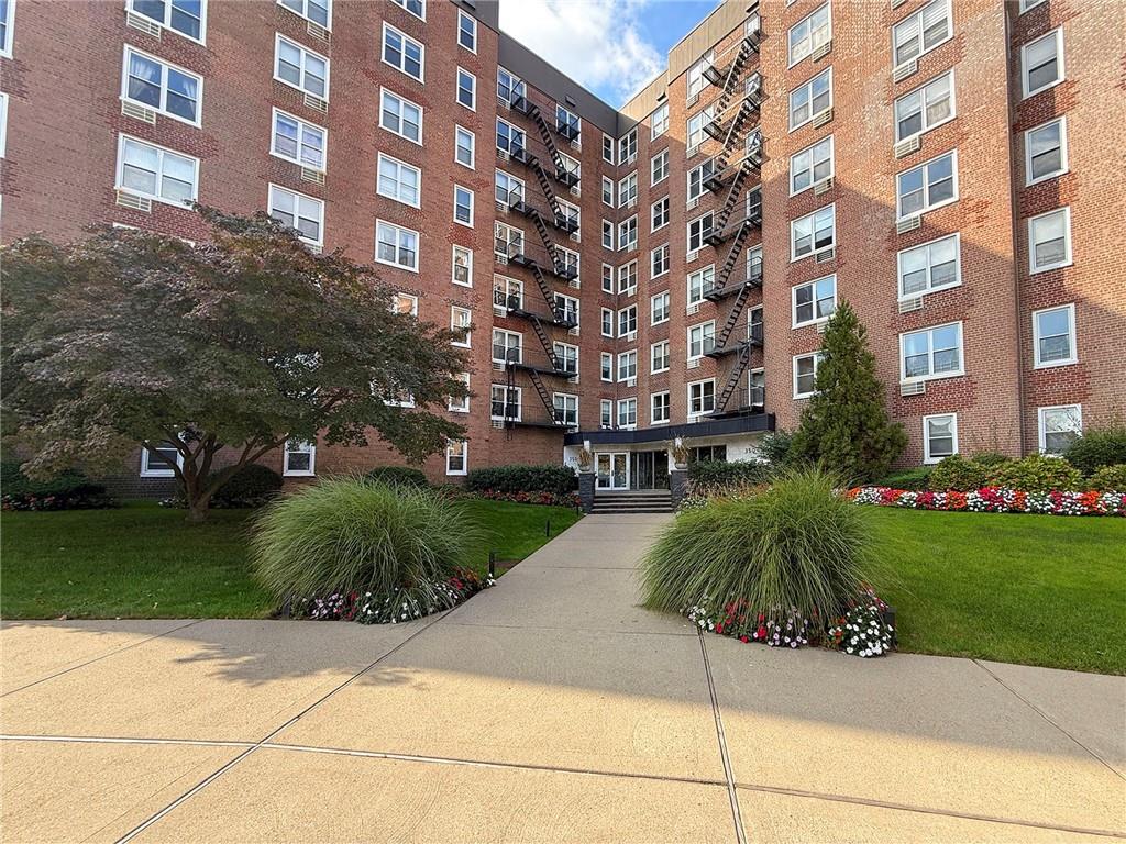 350 Richmond Terrace 1W, Staten  Island, New York, 10301