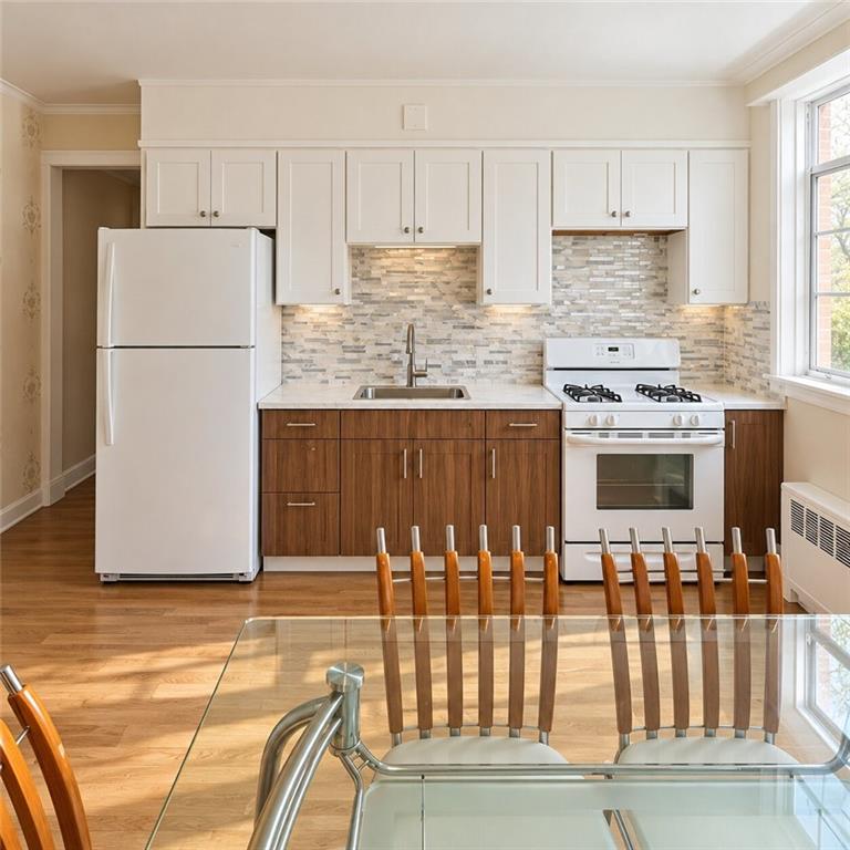1652 West 8th Street Image 5