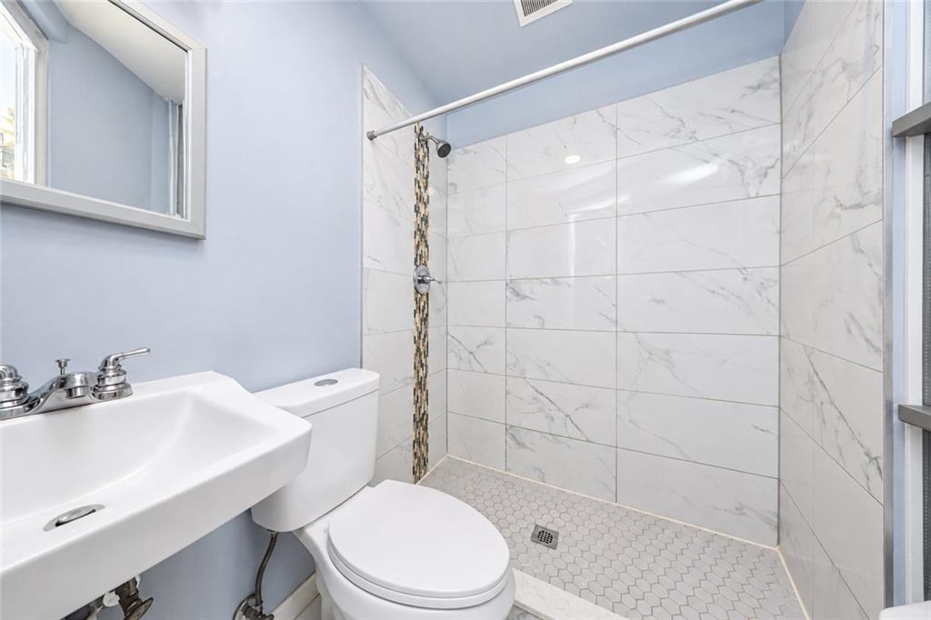 319 48th Street, Brooklyn, New York, 11220 image 17