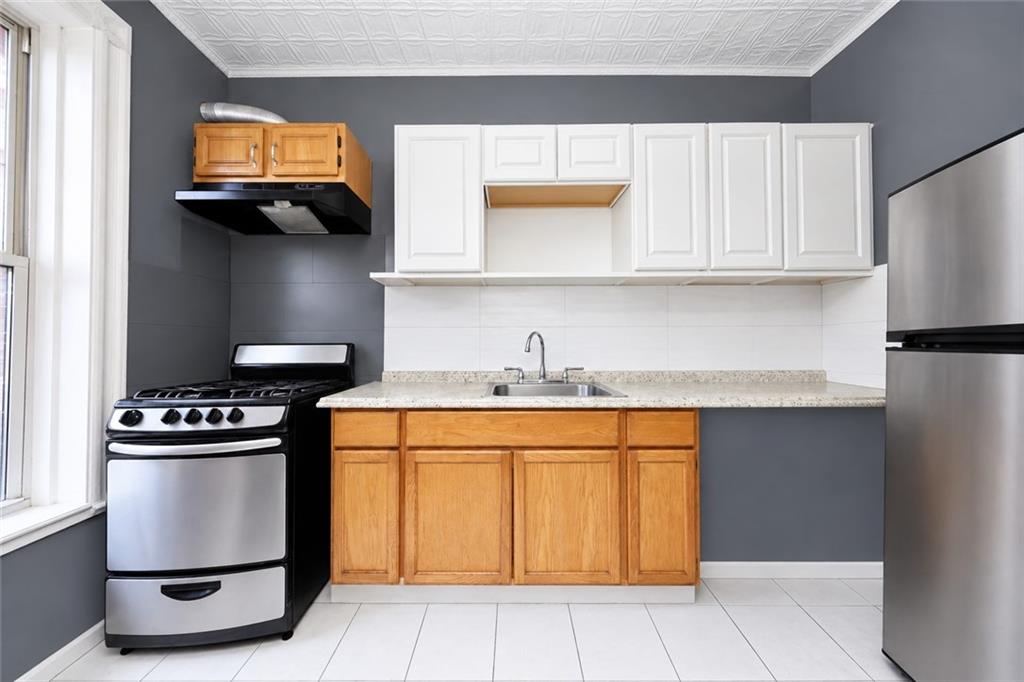 319 48th Street, Brooklyn, New York, 11220 image 19