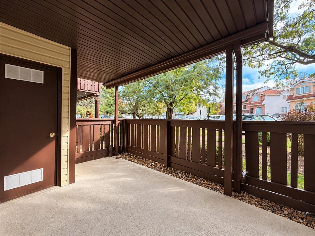 64 Timber Ridge Drive 64, Staten  Island, New York, 10306 image 17