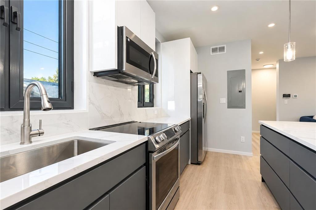 33 Keen Court, Brooklyn, New York, 11229 image 8