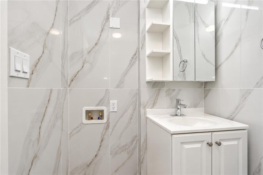33 Keen Court, Brooklyn, New York, 11229 image 38