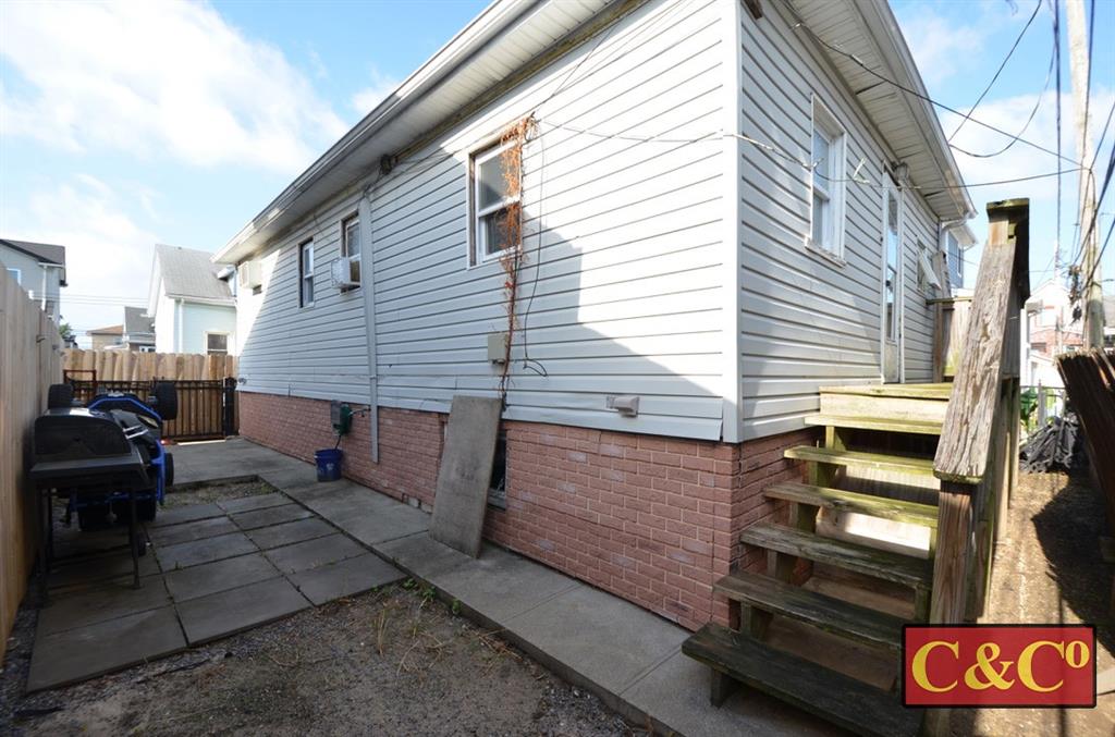 114 Frank Court, Brooklyn, New York, 11229 image 4